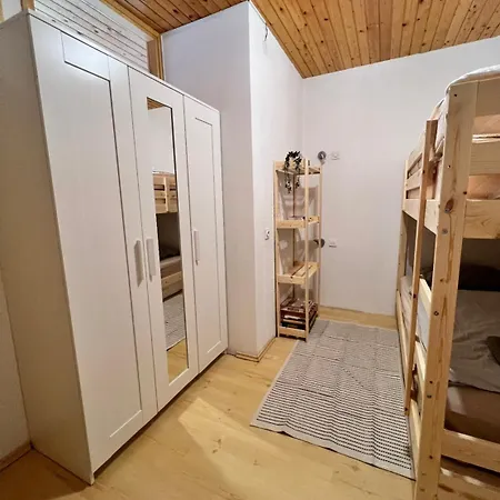 아파트 Apartma V Objemu Gora - Krvavec 서클리예나고렌스켐